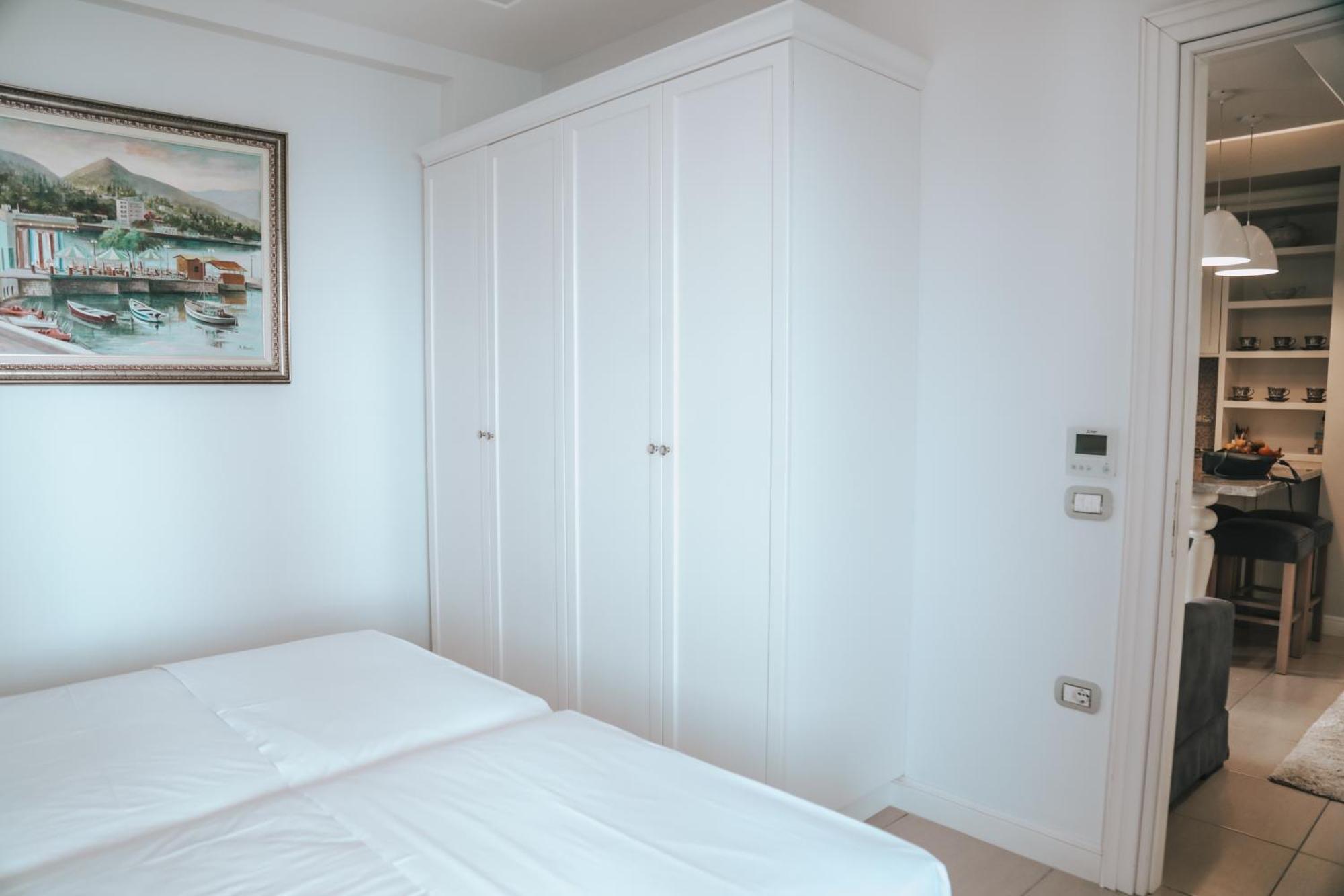 Limani Deluxe Apartments Sarandë Buitenkant foto