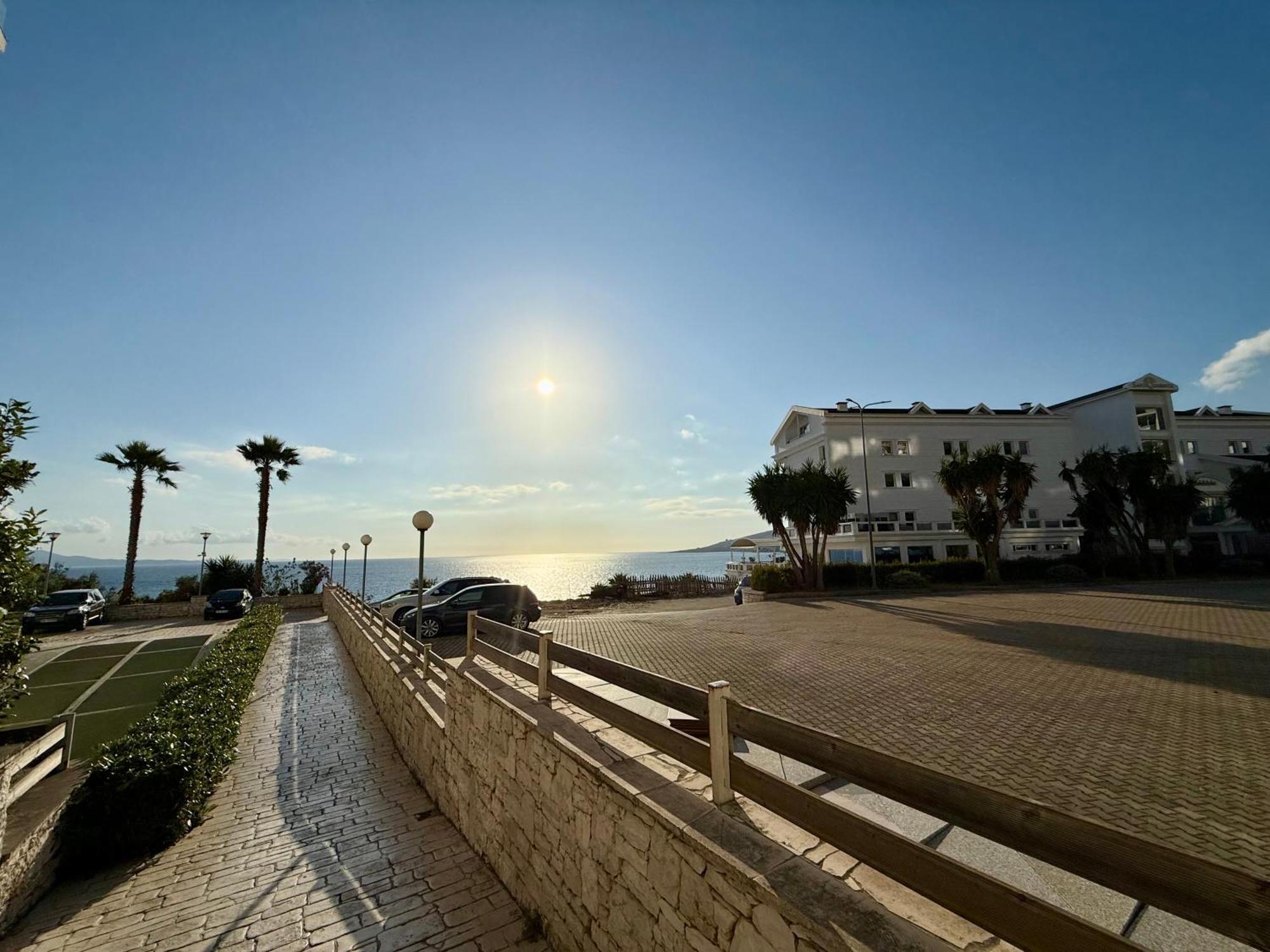 Limani Deluxe Apartments Sarandë Buitenkant foto