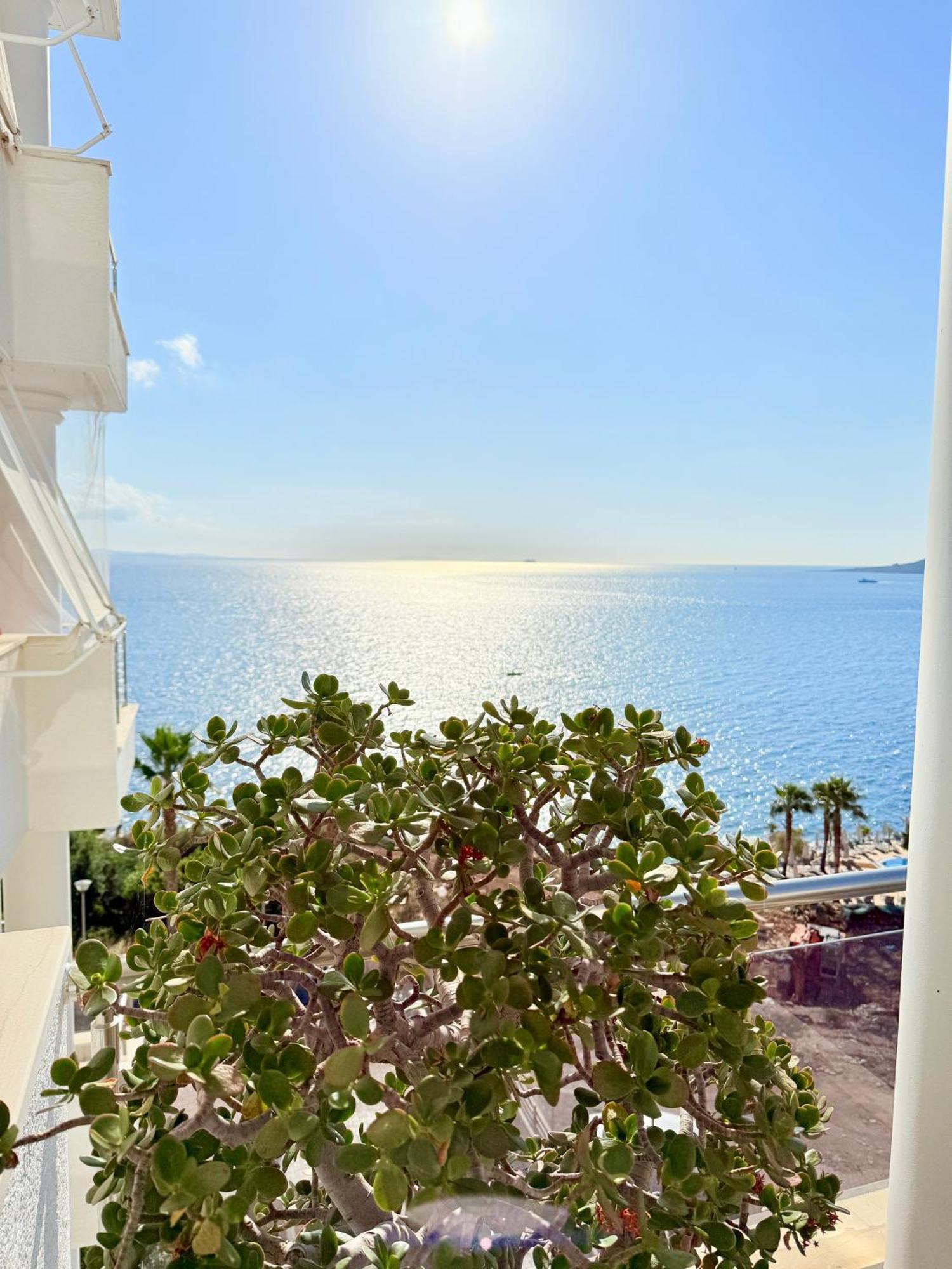 Limani Deluxe Apartments Sarandë Buitenkant foto