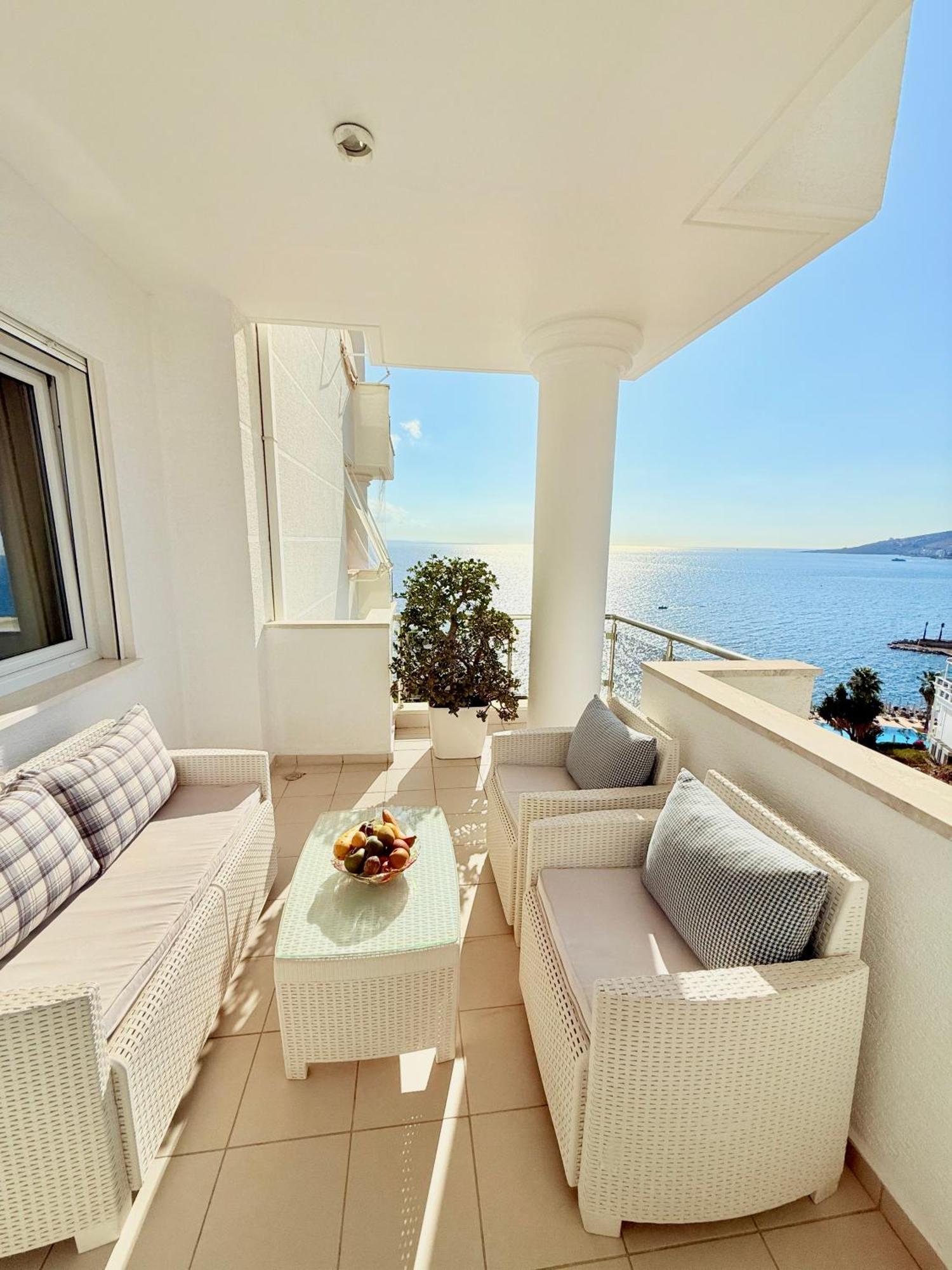 Limani Deluxe Apartments Sarandë Buitenkant foto